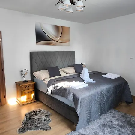 招待所 Lamija Jesenice U Rakovnika 3*