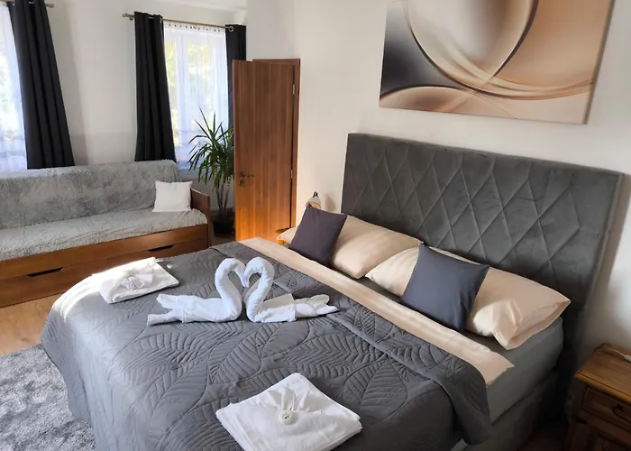 Lamija Jesenice U Rakovnika 3*